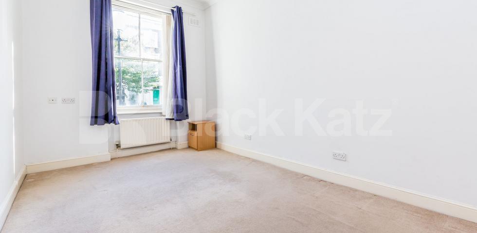 			3 BED GOOD FOR 4 SHARERS!, 3 Bedroom, 1 bath, 1 reception Flat			 Royal College Street, CAMDEN